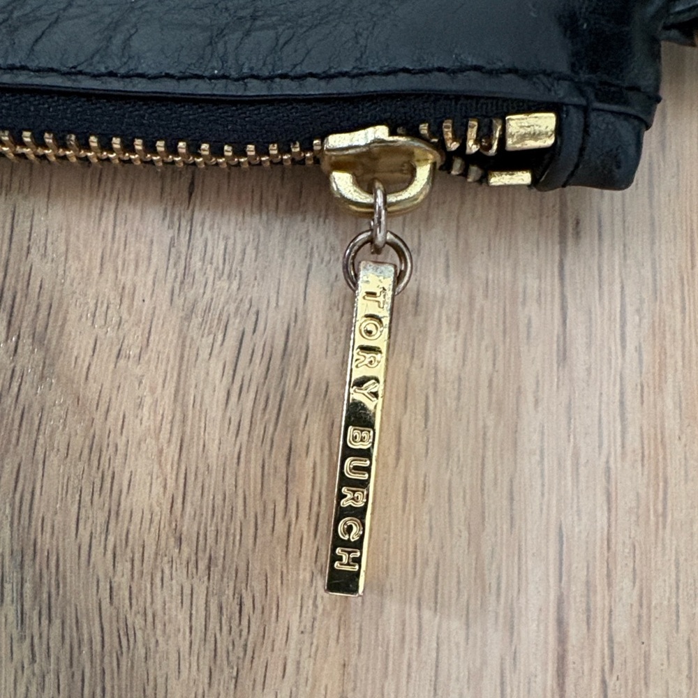 Authentic Tory Burch Wristlet - Picture 8 of 8